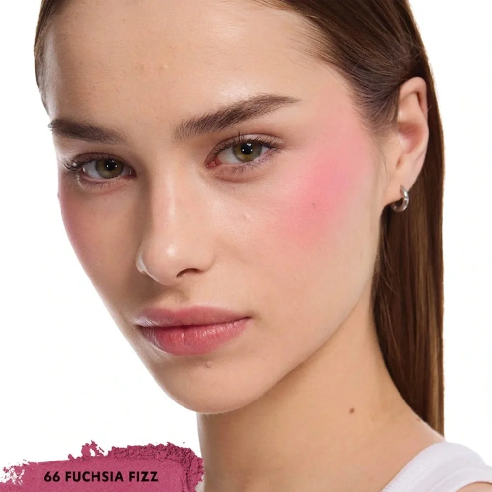 “66 Fuchsia Fizz”YSL-Make Me Blush 24H Buildable Powder Blush